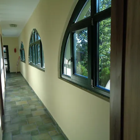 Arnyas Park Apartmanhaz *