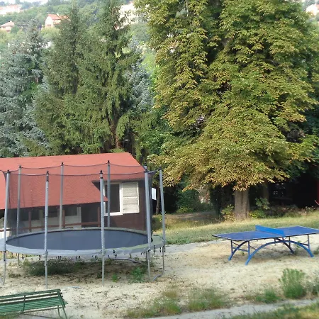 Arnyas Park Apartmanhaz Bed & Breakfast