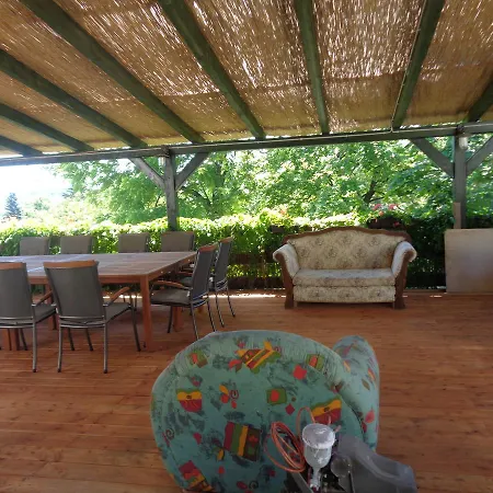 Arnyas Park Apartmanhaz Bed & Breakfast Balatonalmádi