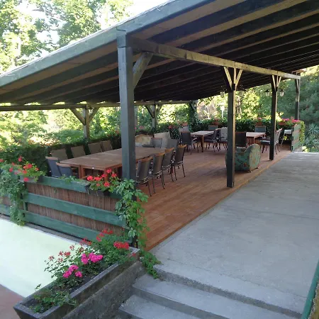 Arnyas Park Apartmanhaz Frühstückspension *