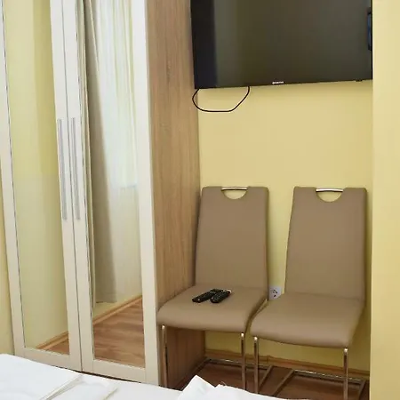 Arnyas Park Apartmanhaz * Balatonalmádi