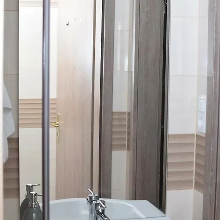Arnyas Park Apartmanhaz * Balatonalmádi