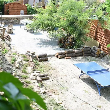 Arnyas Park Apartmanhaz Bed & Breakfast *